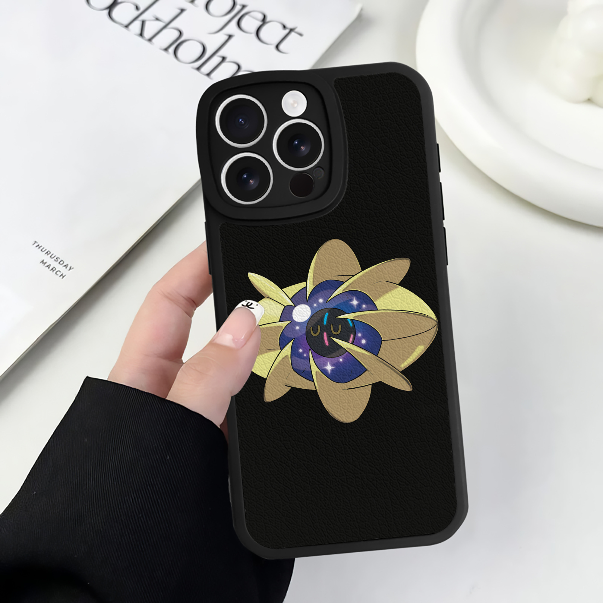 （画像用） ポケットモンスター Pokémon 【iPhone 16シリーズ対応】シリコンスマホケース（レザー調） 材質：シリコン